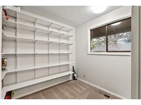 17581 S Carus Road Beavercreek OR 97004