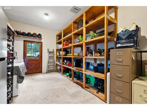 17581 S Carus Road Beavercreek OR 97004