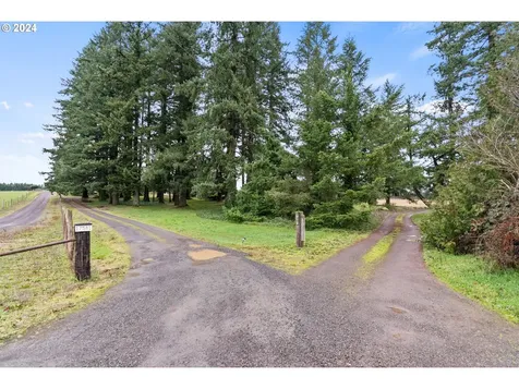 17581 S Carus Road Beavercreek OR 97004