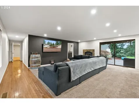 17581 S Carus Road Beavercreek OR 97004