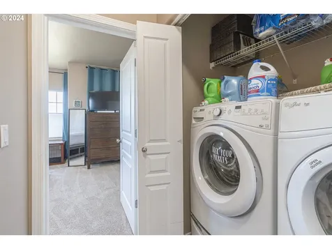 1946 Hawksview Avenue SE Salem OR 97306