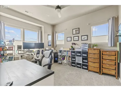 1946 Hawksview Avenue SE Salem OR 97306