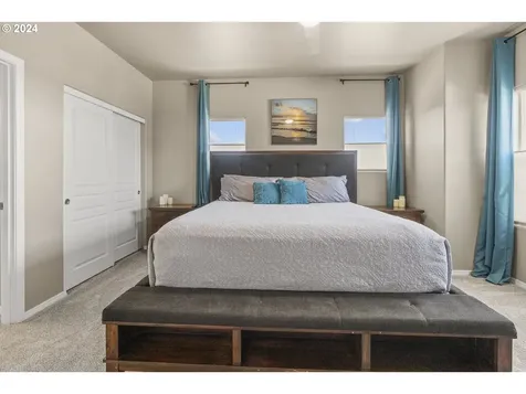 1946 Hawksview Avenue SE Salem OR 97306
