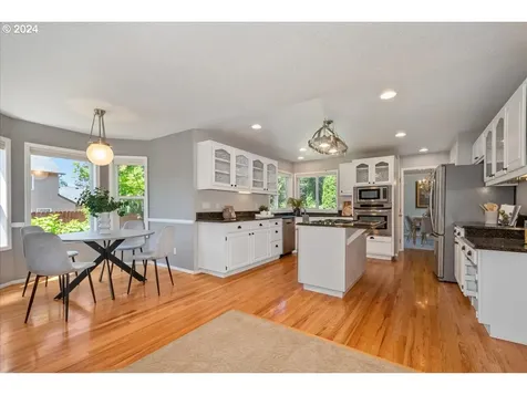 1916 Ne 158th Avenue Vancouver WA 98684