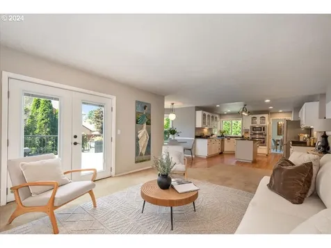1916 Ne 158th Avenue Vancouver WA 98684