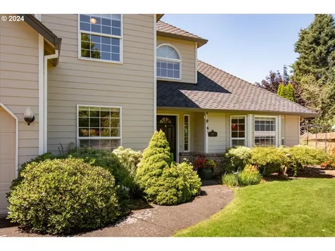 1916 Ne 158th Avenue Vancouver WA 98684