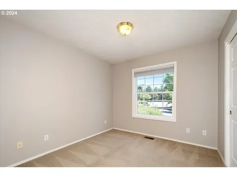1916 Ne 158th Avenue Vancouver WA 98684