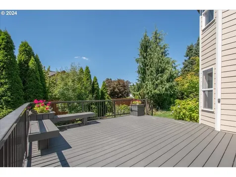 1916 Ne 158th Avenue Vancouver WA 98684