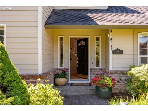 1916 Ne 158th Avenue Vancouver WA 98684