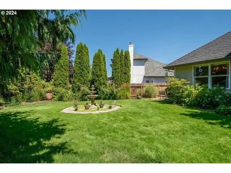 1916 Ne 158th Avenue Vancouver WA 98684
