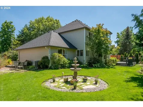 1916 Ne 158th Avenue Vancouver WA 98684