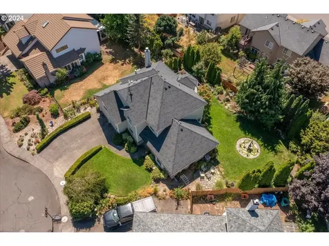 1916 Ne 158th Avenue Vancouver WA 98684