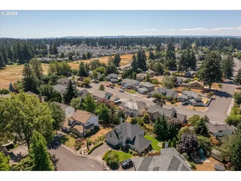 1916 Ne 158th Avenue Vancouver WA 98684