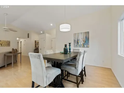 2592 Jamestown Street Woodburn OR 97071