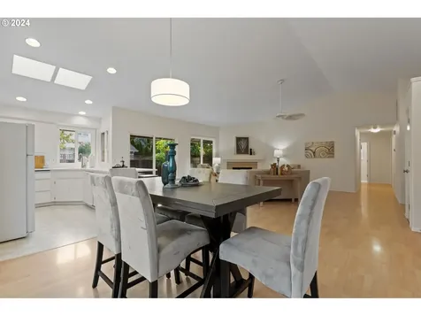 2592 Jamestown Street Woodburn OR 97071