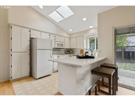 2592 Jamestown Street Woodburn OR 97071