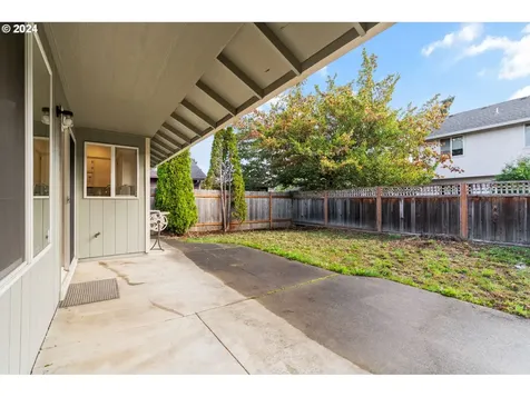 2592 Jamestown Street Woodburn OR 97071