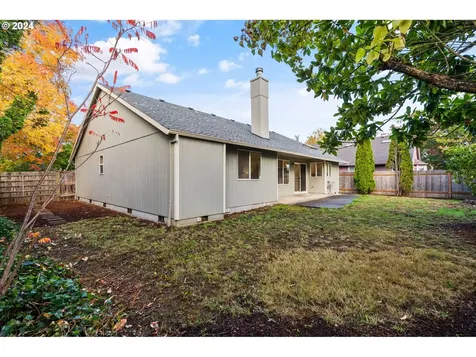 2592 Jamestown Street Woodburn OR 97071
