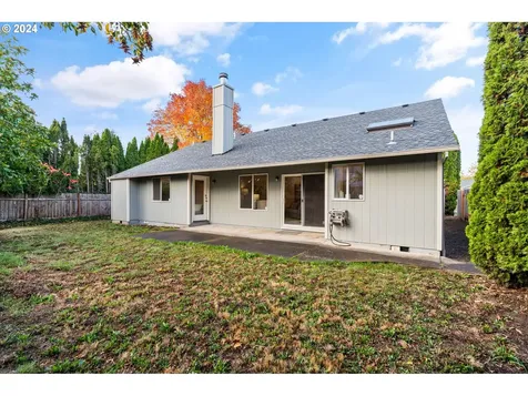 2592 Jamestown Street Woodburn OR 97071