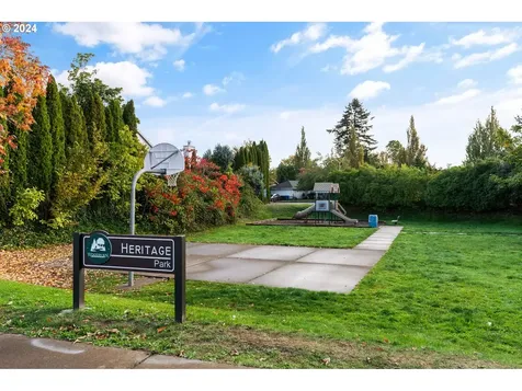 2592 Jamestown Street Woodburn OR 97071