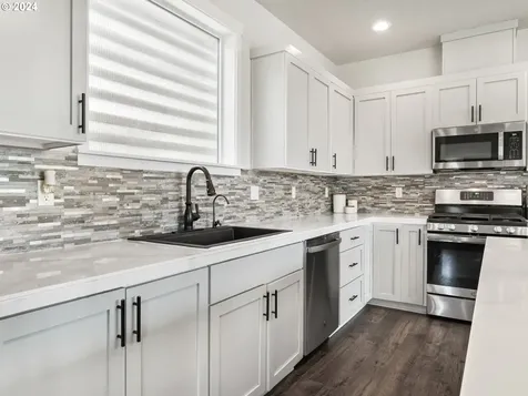 10222 NW 292nd Avenue North Plains OR 97133