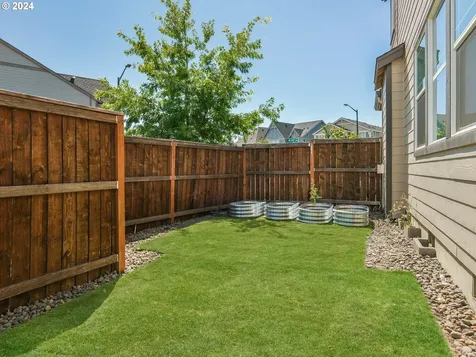 10222 NW 292nd Avenue North Plains OR 97133