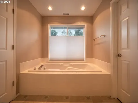 3752 Nw 32nd Avenue Camas WA 98607