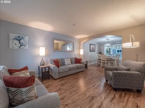3752 Nw 32nd Avenue Camas WA 98607