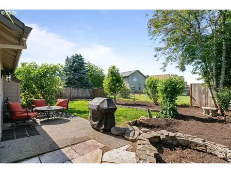 33373 Sw Sequoia Street Scappoose OR 97056