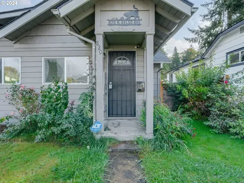 820 N Kelso Avenue Kelso WA 98626