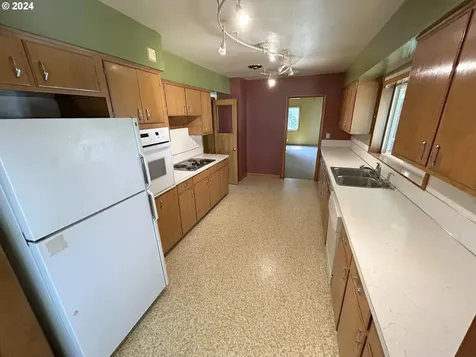 6900 N Roberts Avenue Portland OR 97203