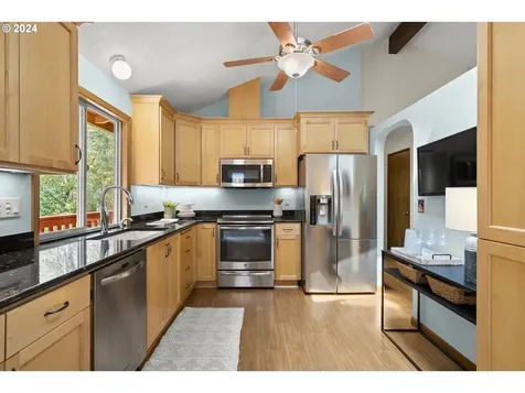 8495 Sw 74th Avenue Portland OR 97223