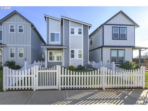 1714 NW Landon Street Mcminnville OR 97128
