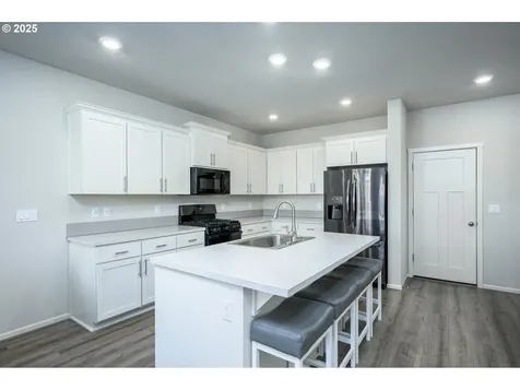 1714 NW Landon Street Mcminnville OR 97128