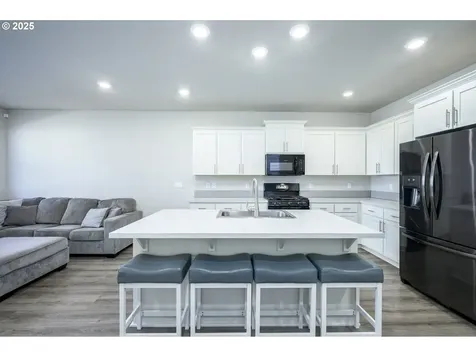 1714 NW Landon Street Mcminnville OR 97128