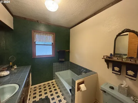 7755 Rogue River Highway Grants Pass OR 97527