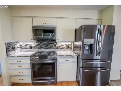 1210 Spyglass Drive Eugene OR 97401