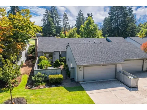 1210 Spyglass Drive Eugene OR 97401