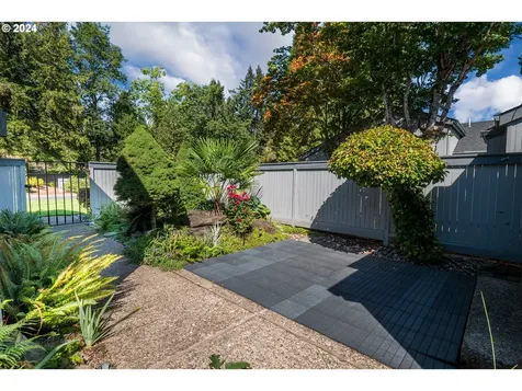 1210 Spyglass Drive Eugene OR 97401