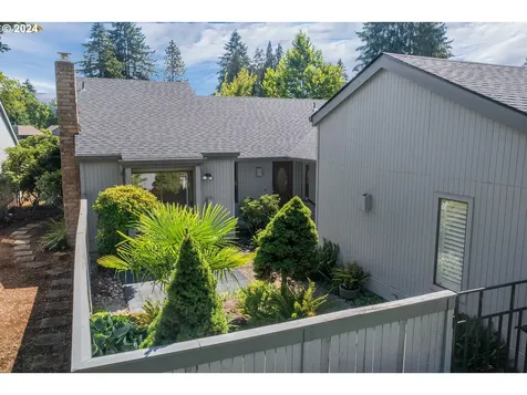 1210 Spyglass Drive Eugene OR 97401