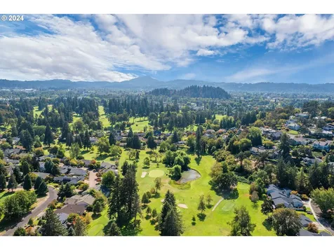 1210 Spyglass Drive Eugene OR 97401
