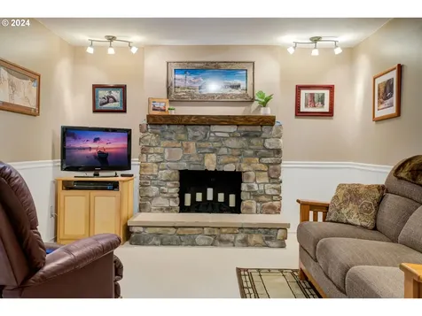 2713 Ne 104th Street Vancouver WA 98686
