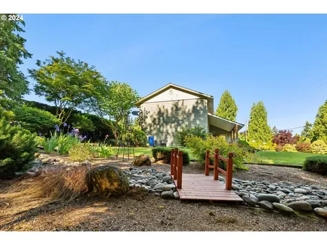 2713 Ne 104th Street Vancouver WA 98686