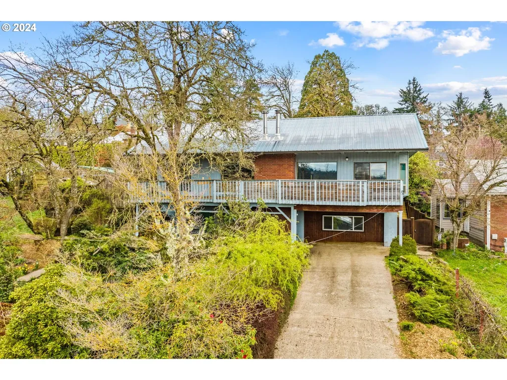 436 W D Street Springfield OR 97477