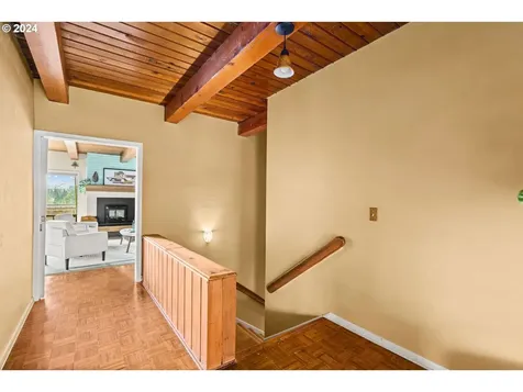436 W D Street Springfield OR 97477