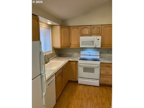 9635 N Hodge Avenue Portland OR 97203