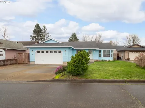 180 Zephyr Court Roseburg OR 97471