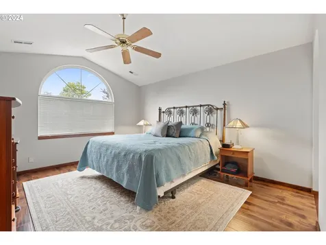 16015 NE 37th Street Vancouver WA 98682