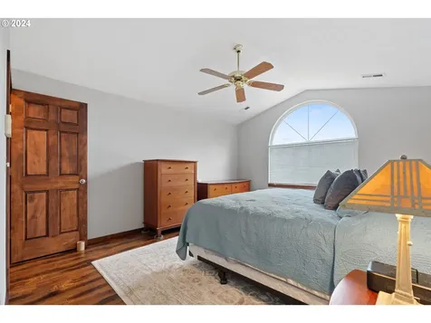 16015 NE 37th Street Vancouver WA 98682