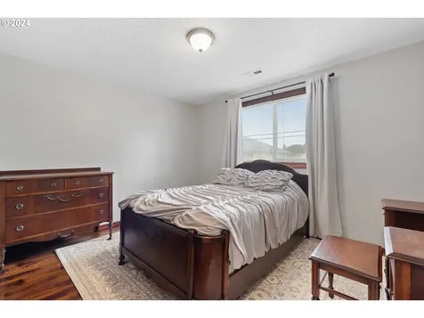 16015 NE 37th Street Vancouver WA 98682
